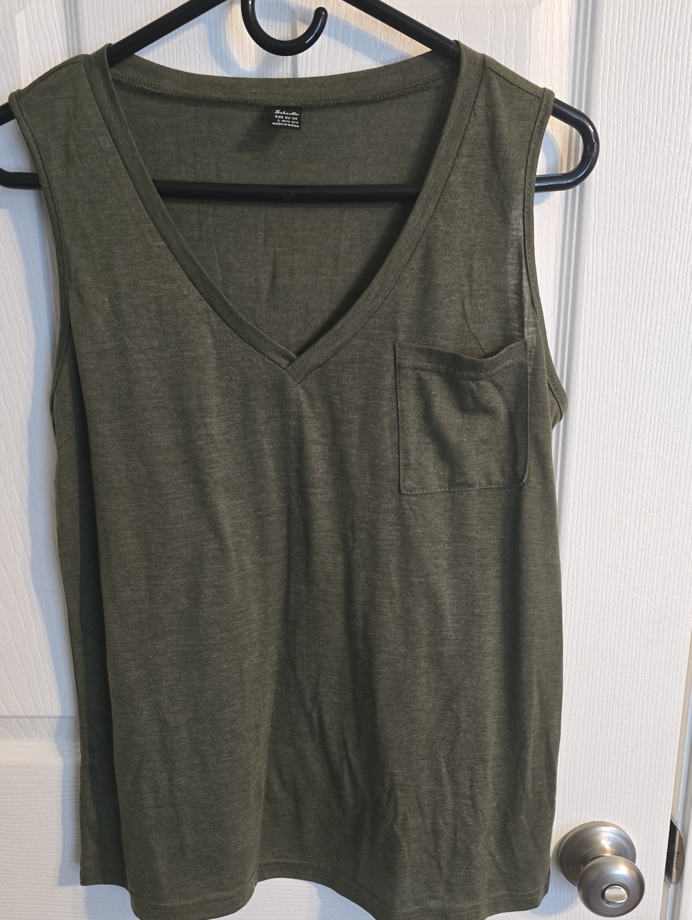 Sleeveless V-Neck Pocket Tank Top - Olive